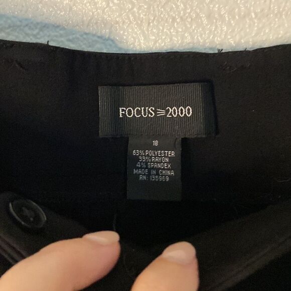 Focus- Women’s black slacks size 18W - Picture 4 of 6